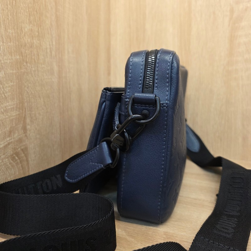 [夯款🥰現省3.5萬] LV深藍牛皮壓紋黑釦Trio三合一肩斜背包-5