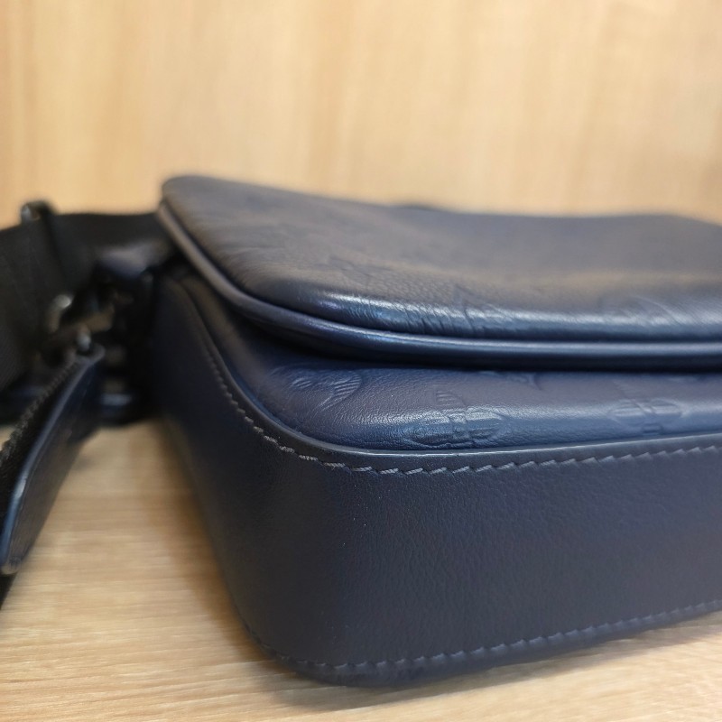 [夯款🥰現省3.5萬] LV深藍牛皮壓紋黑釦Trio三合一肩斜背包-8