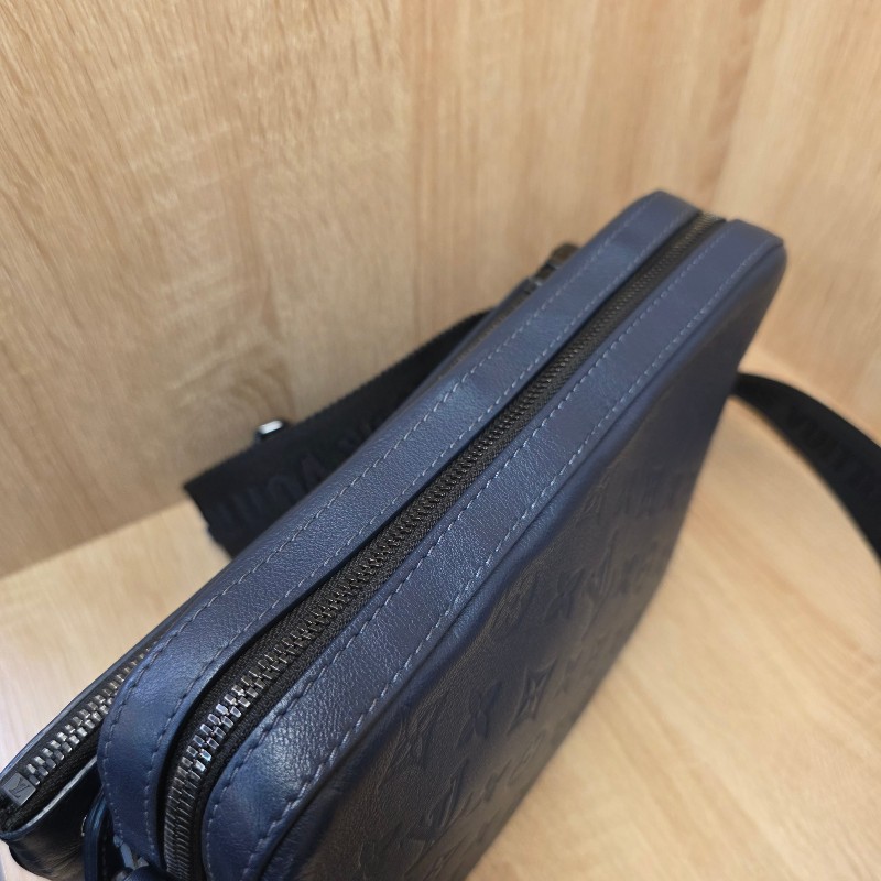 [夯款🥰現省3.5萬] LV深藍牛皮壓紋黑釦Trio三合一肩斜背包-14