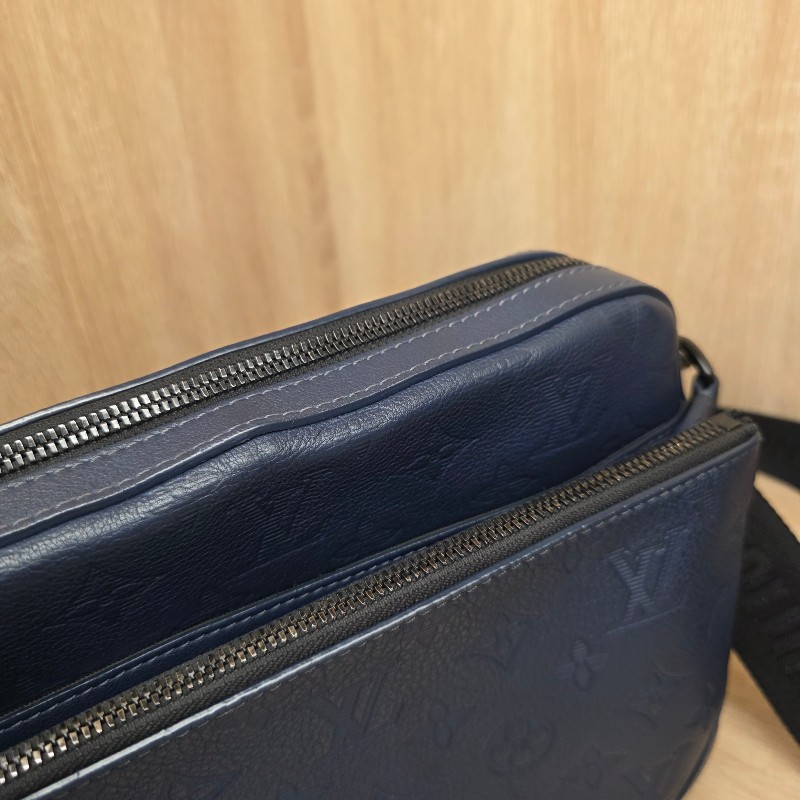 [夯款🥰現省3.5萬] LV深藍牛皮壓紋黑釦Trio三合一肩斜背包-22