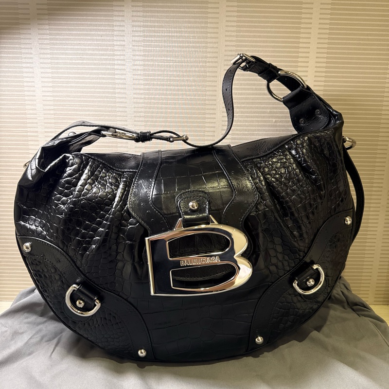 Balenciaga Essex Hobo Bag-5