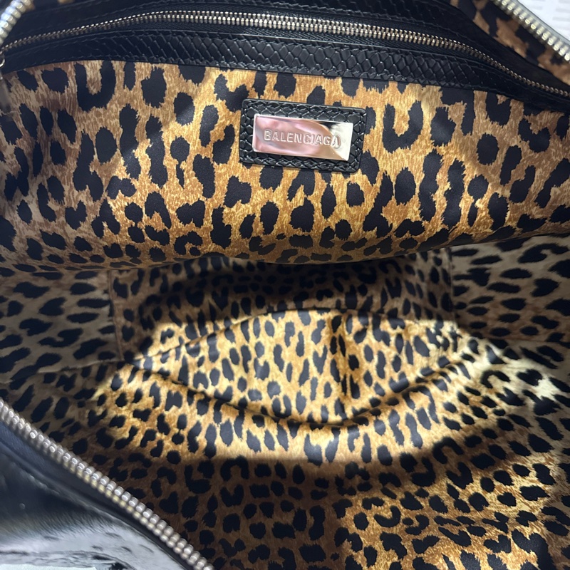 Balenciaga Essex Hobo Bag-8