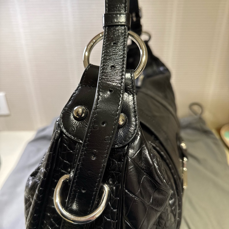 Balenciaga Essex Hobo Bag-14
