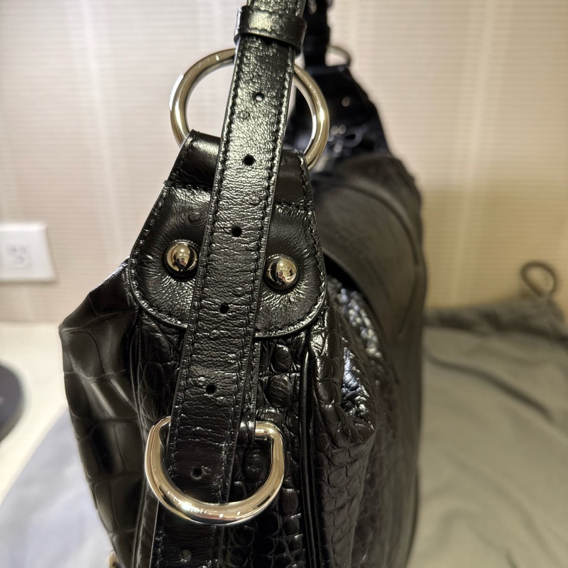 Balenciaga Essex Hobo Bag-15