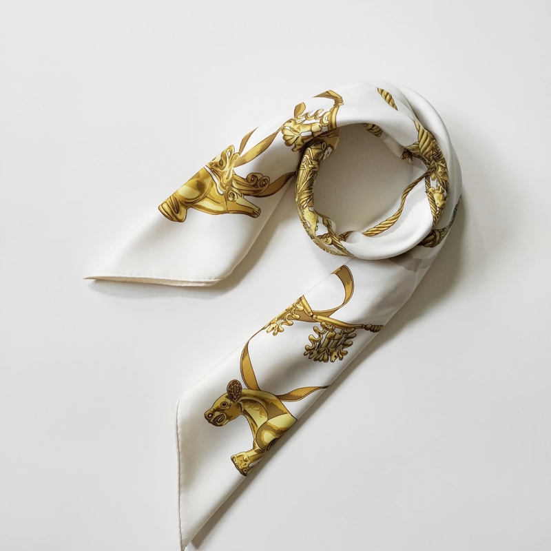 愛馬仕Vintage 黃金騎士絲巾-8