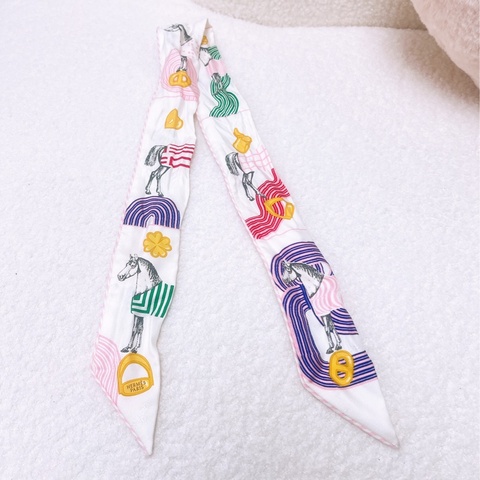 Hermes garde-robe pop 白色包包絲巾