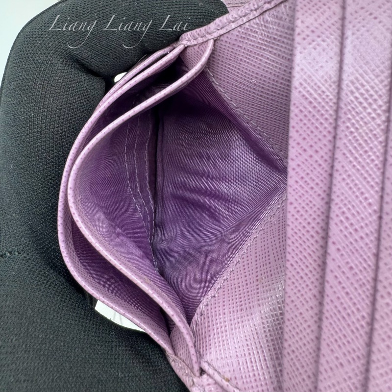 Salvatore Ferragamo Gancini 扣式粉紫色短夾-10