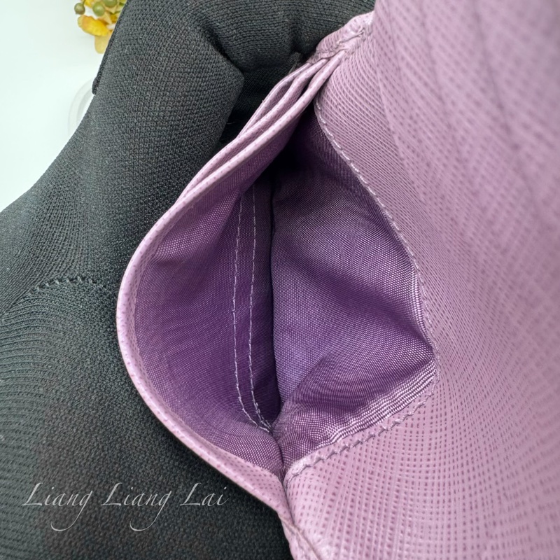 Salvatore Ferragamo Gancini 扣式粉紫色短夾-11