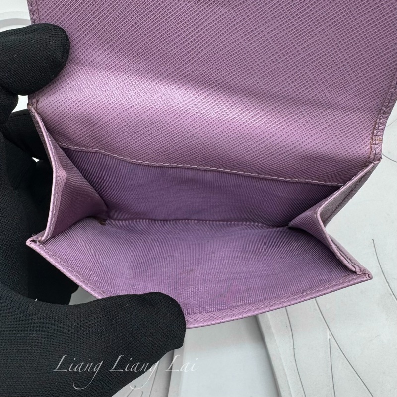 Salvatore Ferragamo Gancini 扣式粉紫色短夾-12