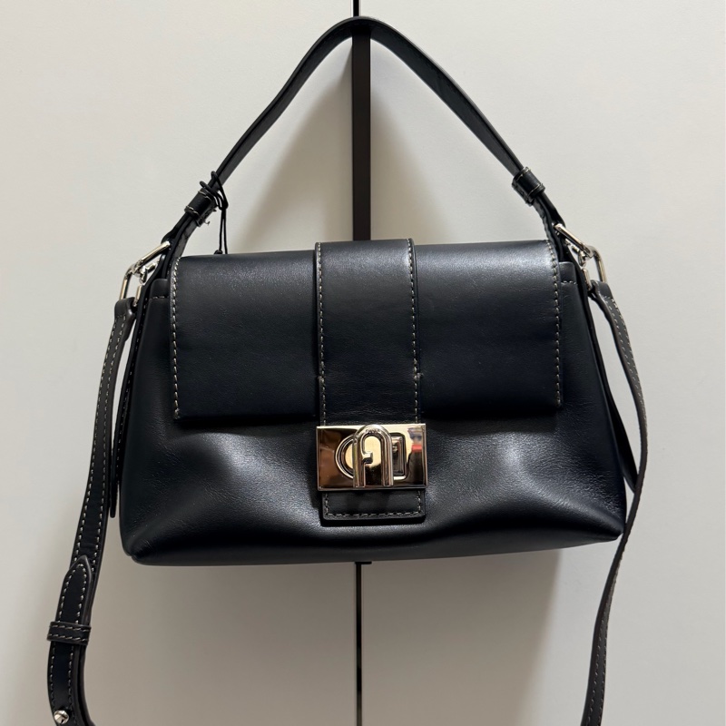 FURLA 專櫃款 CHARLIE 掀蓋包-0