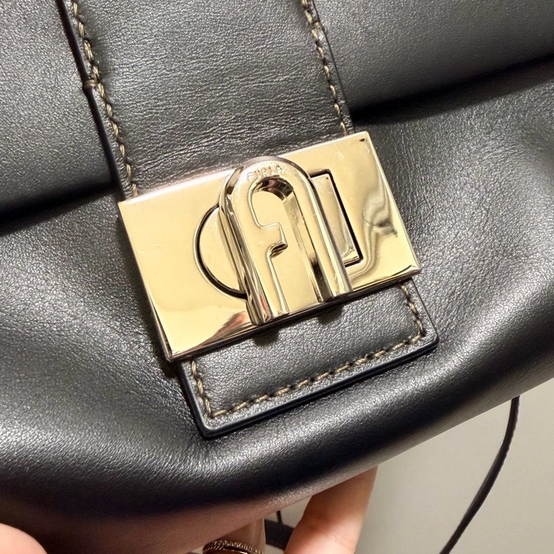 FURLA 專櫃款 CHARLIE 掀蓋包-3