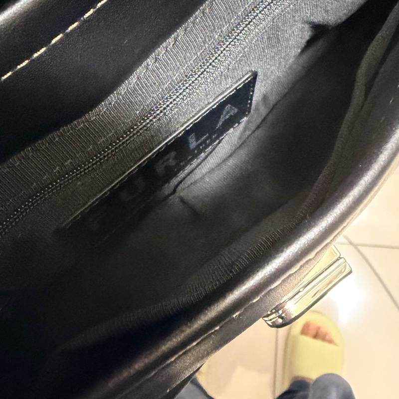 FURLA 專櫃款 CHARLIE 掀蓋包-5