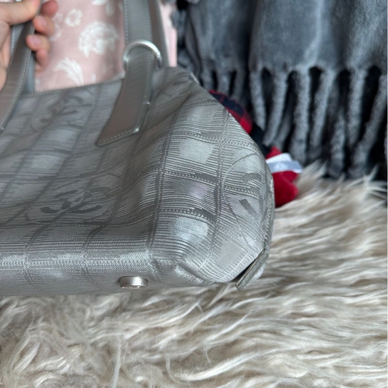 香奈兒 中古包 冰格 銀色手提托特包 黑銀 皮革包 二手古董包 腋下包 小包 古董 中古二手Chanel bag silver travel line bag-21