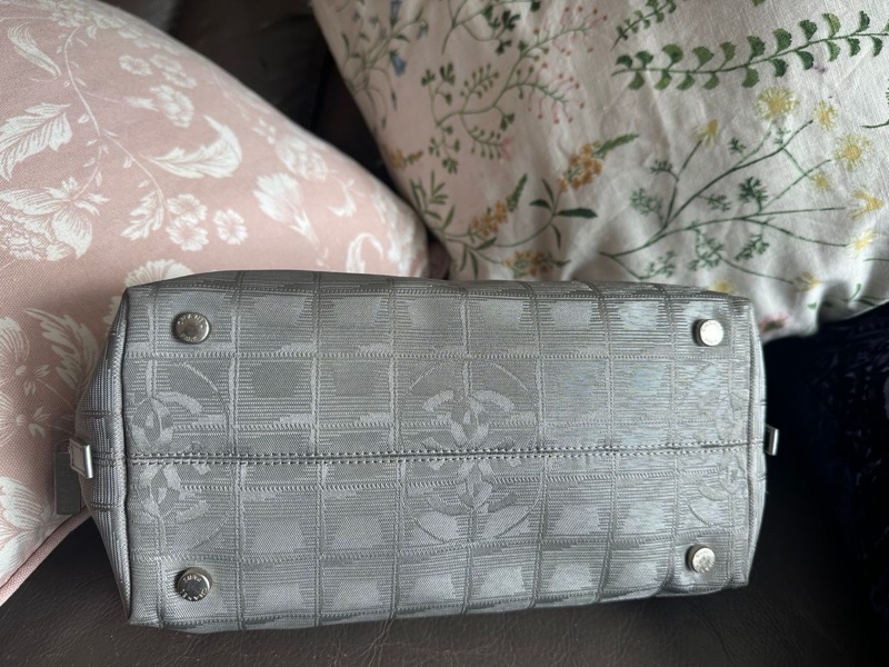 香奈兒 中古包 冰格 銀色手提托特包 黑銀 皮革包 二手古董包 腋下包 小包 古董 中古二手Chanel bag silver travel line bag-30