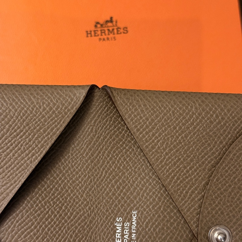 Hermes Calvi 愛馬仕卡夾 大象灰(拍照燈光會有一些色差)-3