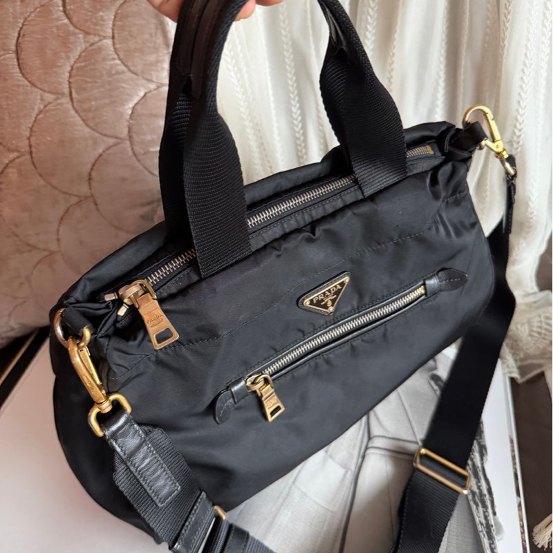 普拉達 包 尼龍斜挎包 包包 黑色 黑色 黑銀 皮革包 二手古董包 古董 中古二手prada Re-Nylon black crossbody bag-3