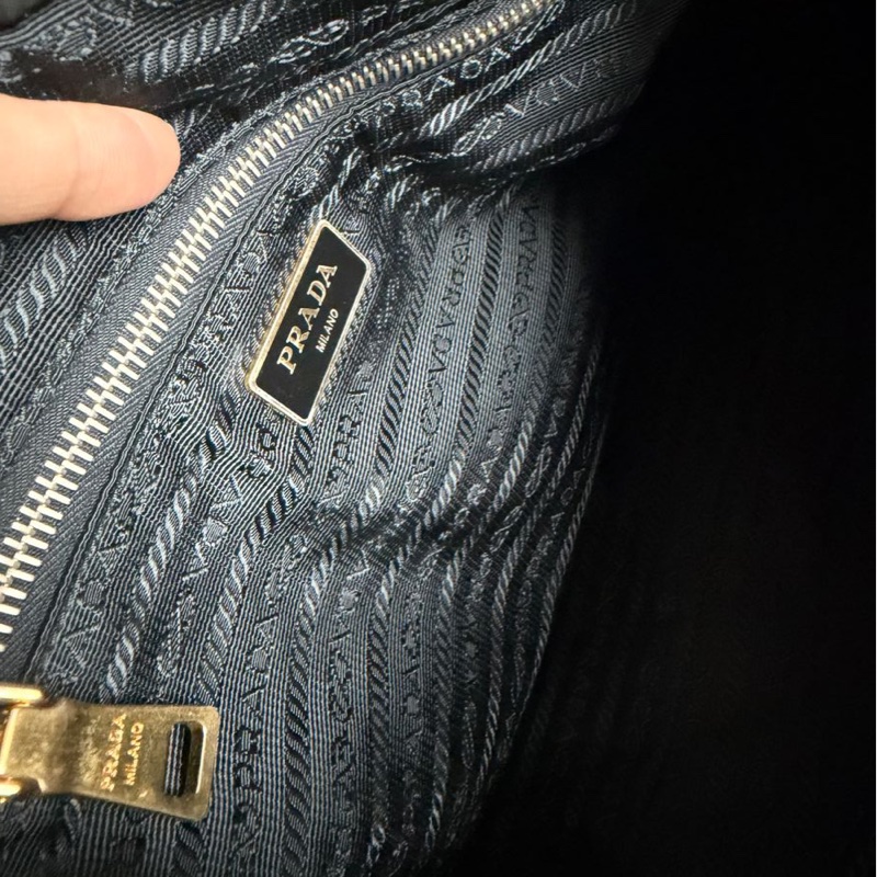 普拉達 包 尼龍斜挎包 包包 黑色 黑色 黑銀 皮革包 二手古董包 古董 中古二手prada Re-Nylon black crossbody bag-28