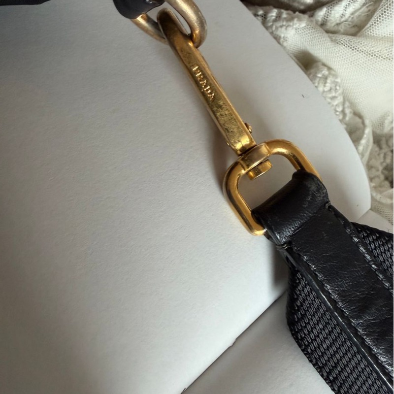 普拉達 包 尼龍斜挎包 包包 黑色 黑色 黑銀 皮革包 二手古董包 古董 中古二手prada Re-Nylon black crossbody bag-31