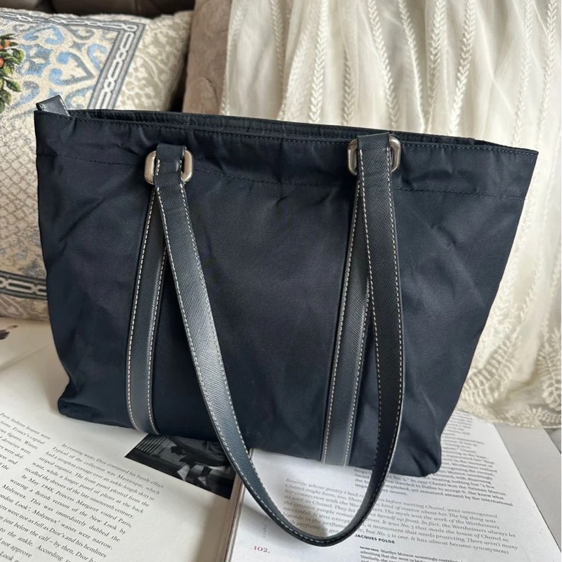 普拉達包 尼龍 海軍藍 托特包 包包 皮革包 二手 古董包 古董 中古包 二手 prada Re-Nylon navy shoulder bag-10