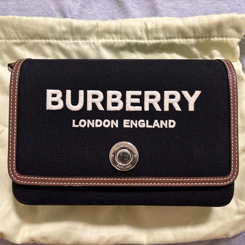 Burberry Hampshire bag-0