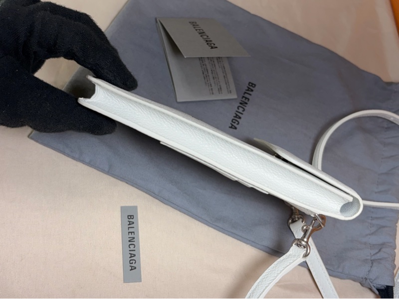 ✨近新閒置 Balenciaga 巴黎世家 黑白翻蓋手機包 肩背/斜背包-7