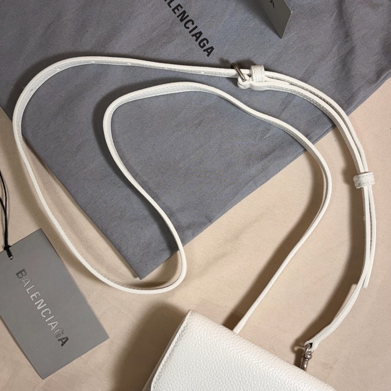 ✨近新閒置 Balenciaga 巴黎世家 黑白翻蓋手機包 肩背/斜背包-8