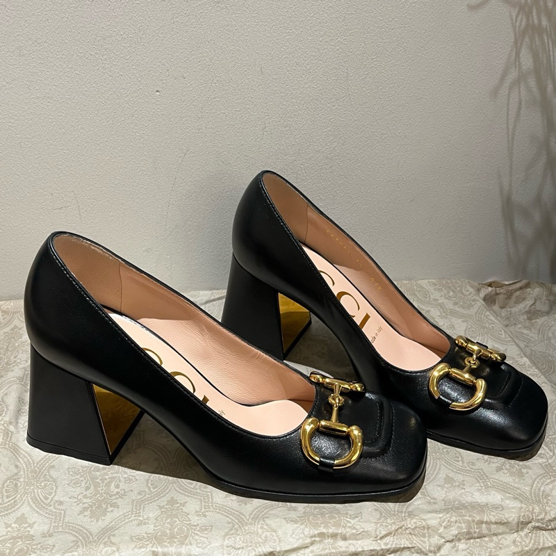 閒置新 未使用Gucci 馬銜扣方頭高跟鞋 黑色35碼 附件：盒子 塵袋-0