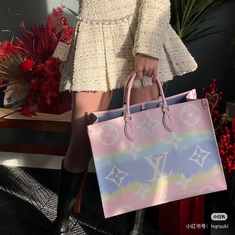 LV春夏限定彩虹漸變Onthego大號41*32*17  99新配件塵袋 購證