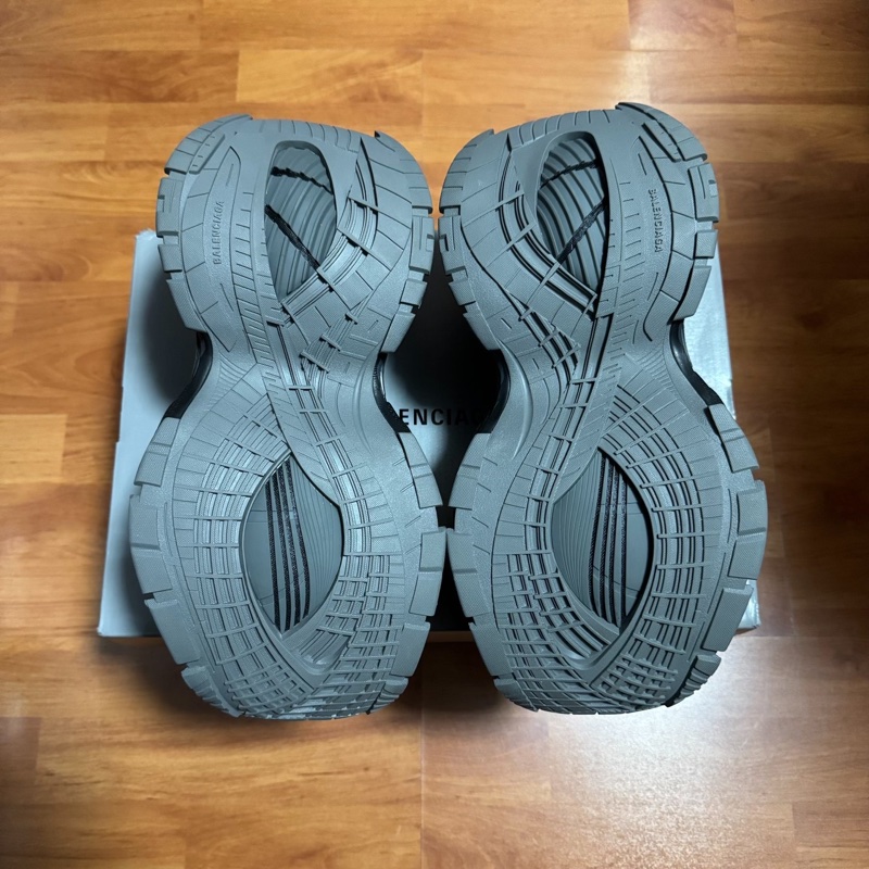 Balenciaga巴黎世家 16XL 厚底老爹鞋 男款 黑灰色 40碼-8