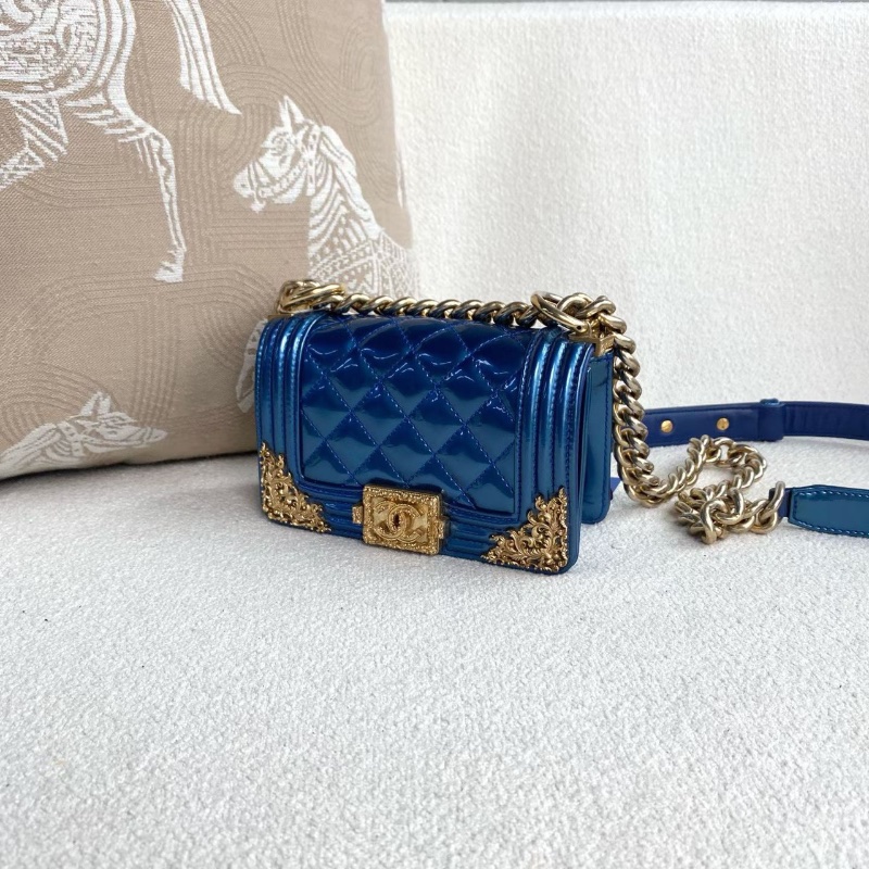 Chanel 宮廷系列miniLebo 藍色漆皮 金扣15*10*6 98新配件塵袋-3