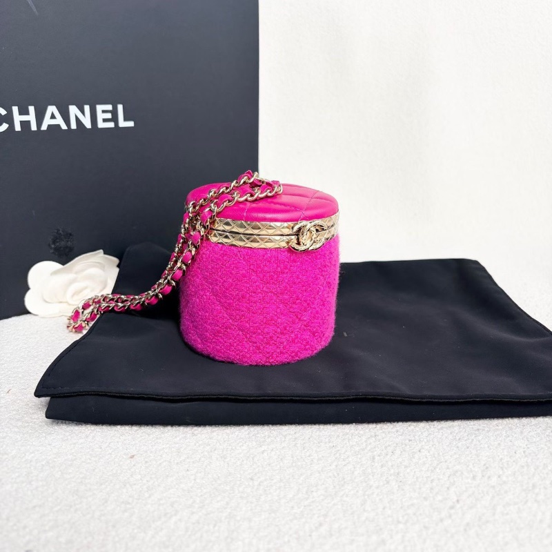Chanel毛呢拼皮圓桶晚宴化妝包玫紅色金扣 翻蓋帶鏡子8.5*9*8.5 99新配件塵袋-4