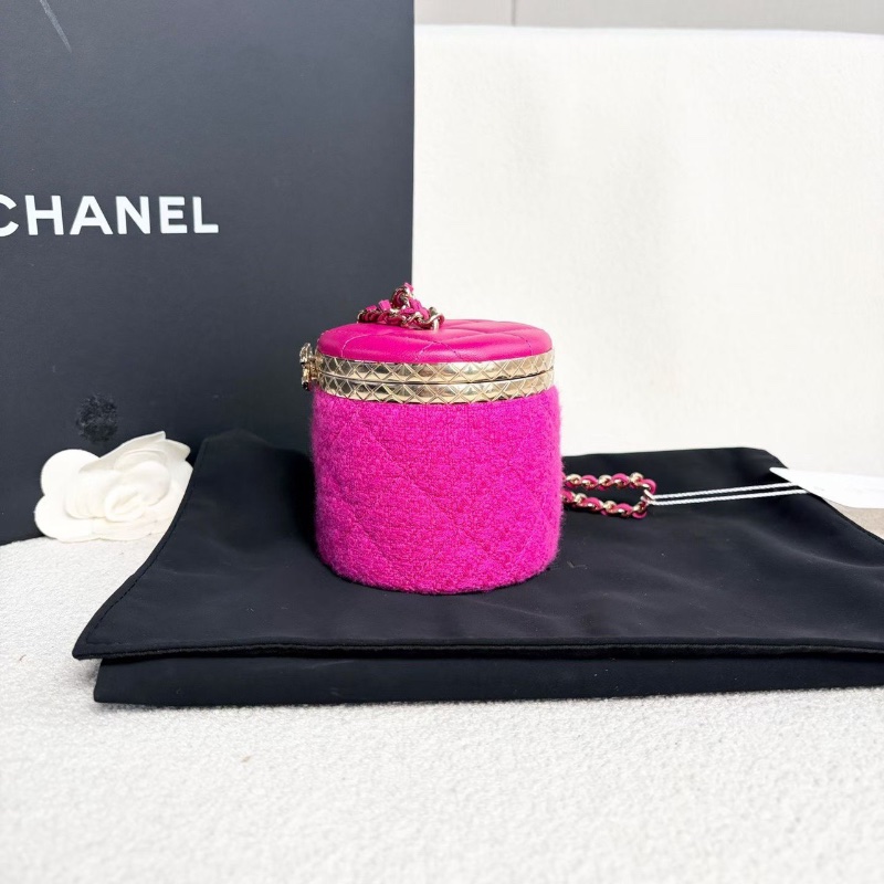 Chanel毛呢拼皮圓桶晚宴化妝包玫紅色金扣 翻蓋帶鏡子8.5*9*8.5 99新配件塵袋-8
