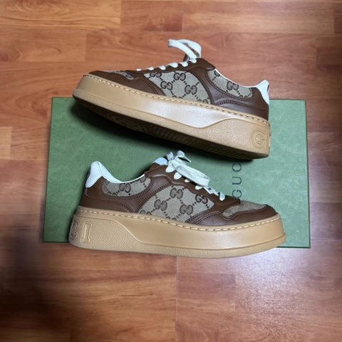 Gucci古馳餅乾鞋 低幫GG滿印時尚休閒板鞋 女款 棕色 36.5碼