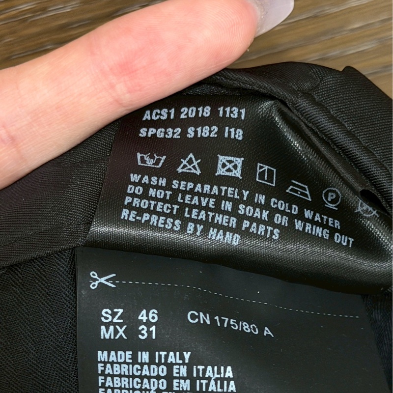 Prada黑色西裝短褲-3