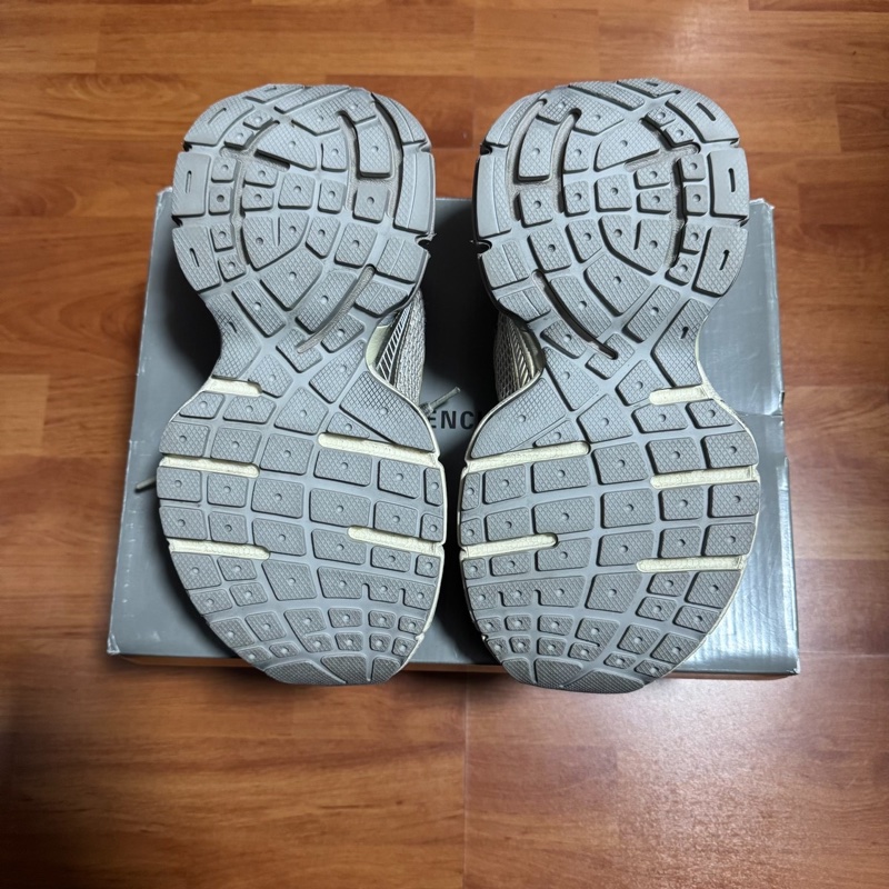 Balenciaga巴黎世家3xl休閒鞋 做舊老爹鞋 淺米色 37碼-7