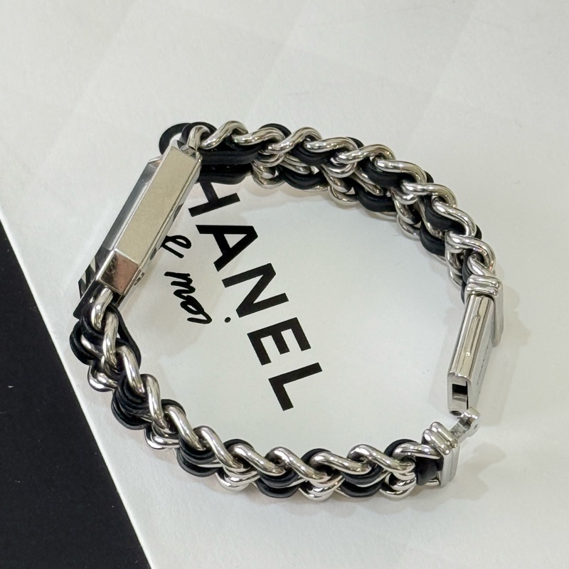 新款Chanel黑銀皮穿鏈首映錶 尺寸XS 專櫃二十萬-6