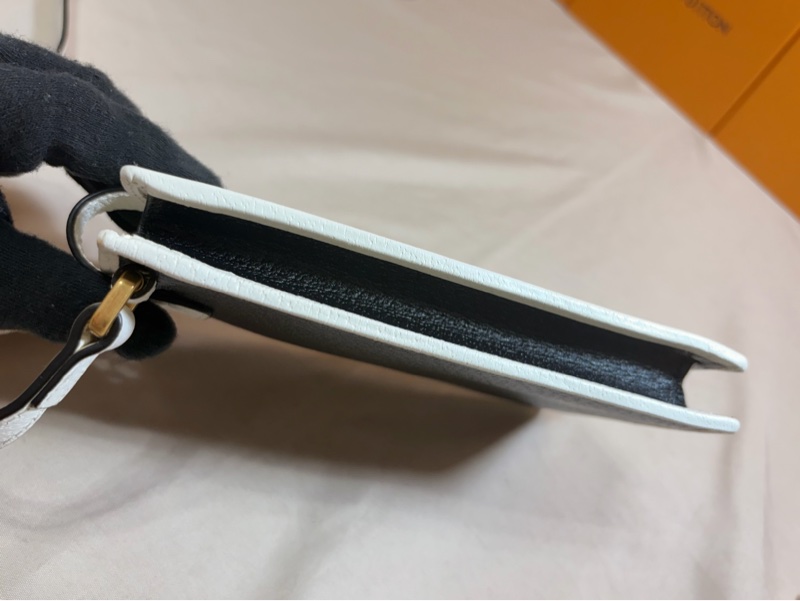 ✨近新閒置 夢幻聯名 ✨Gucci x adidas✨ 黑白手機包 肩背 斜背包-7