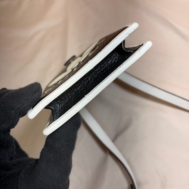 ✨近新閒置 夢幻聯名 ✨Gucci x adidas✨ 黑白手機包 肩背 斜背包-8