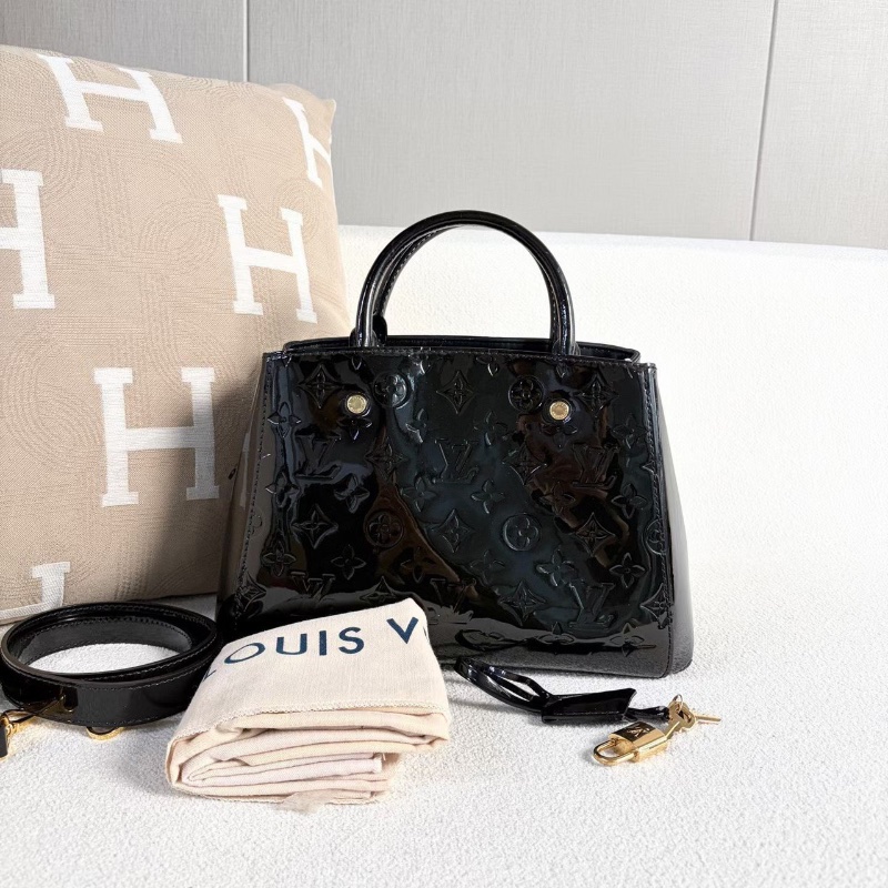 LV漆皮蒙田bb 黑色 金扣 29*19*12 98新配件肩帶 鑰匙*2 鎖 塵袋-1