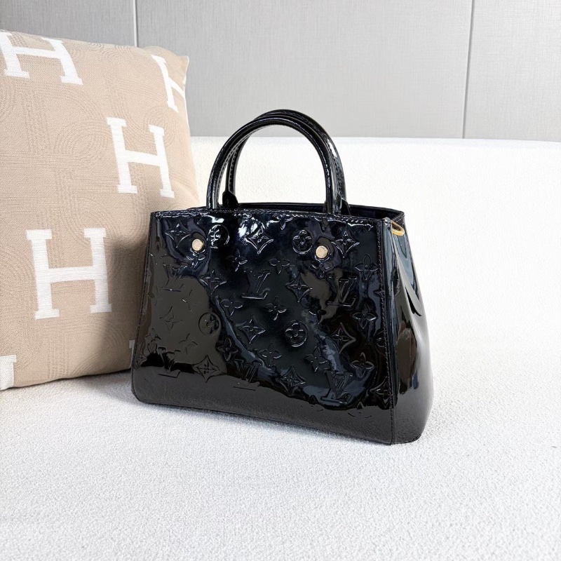 LV漆皮蒙田bb 黑色 金扣 29*19*12 98新配件肩帶 鑰匙*2 鎖 塵袋-5