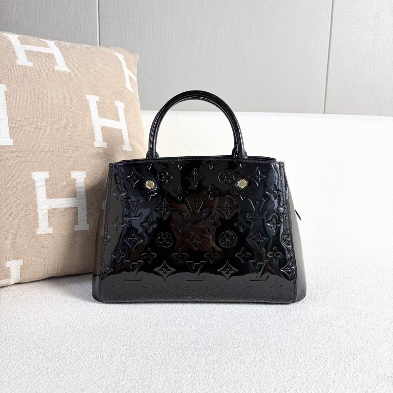 LV漆皮蒙田bb 黑色 金扣 29*19*12 98新配件肩帶 鑰匙*2 鎖 塵袋-6