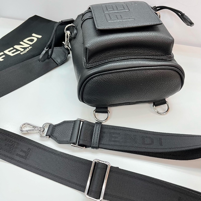Fendi strike bag-3