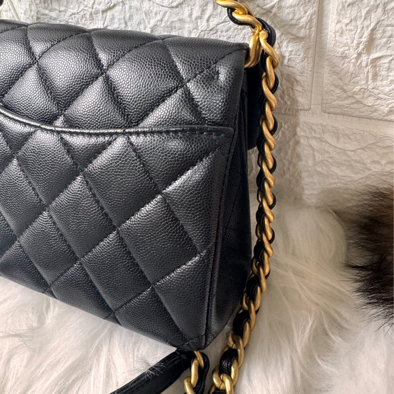 香奈兒24 s亮面粒紋小牛皮芯片-6