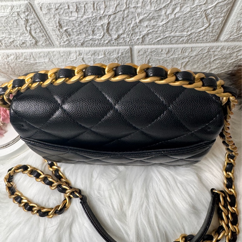 香奈兒24 s亮面粒紋小牛皮芯片-10