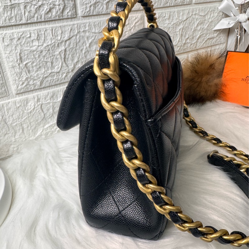 香奈兒24 s亮面粒紋小牛皮芯片-11