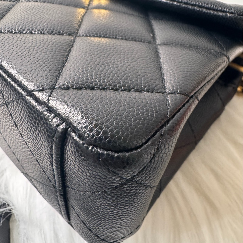 香奈兒24 s亮面粒紋小牛皮芯片-13