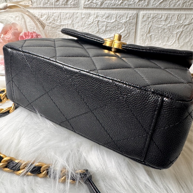 香奈兒24 s亮面粒紋小牛皮芯片-15