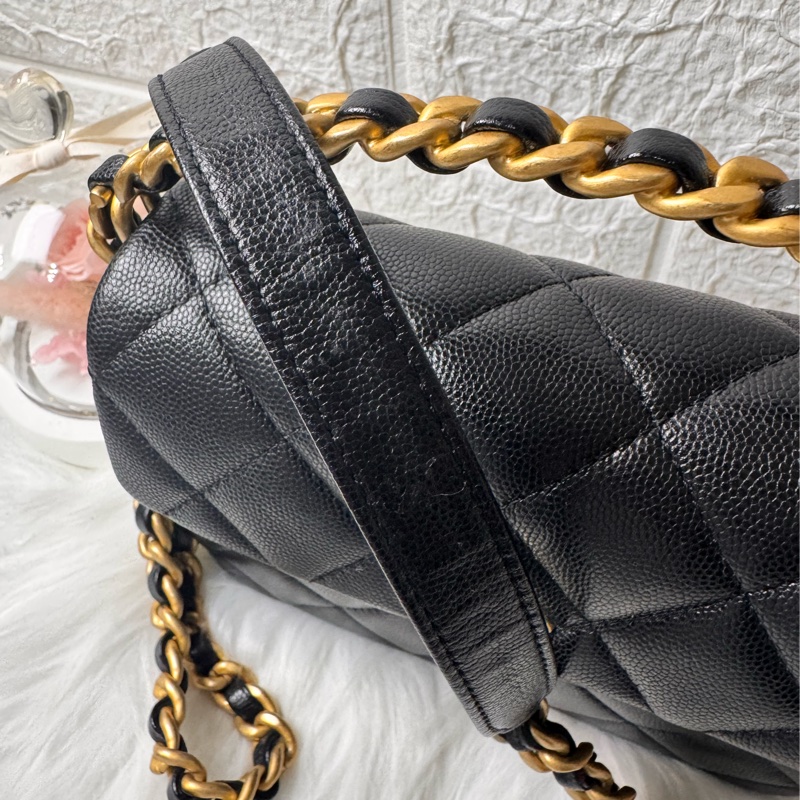 香奈兒24 s亮面粒紋小牛皮芯片-19