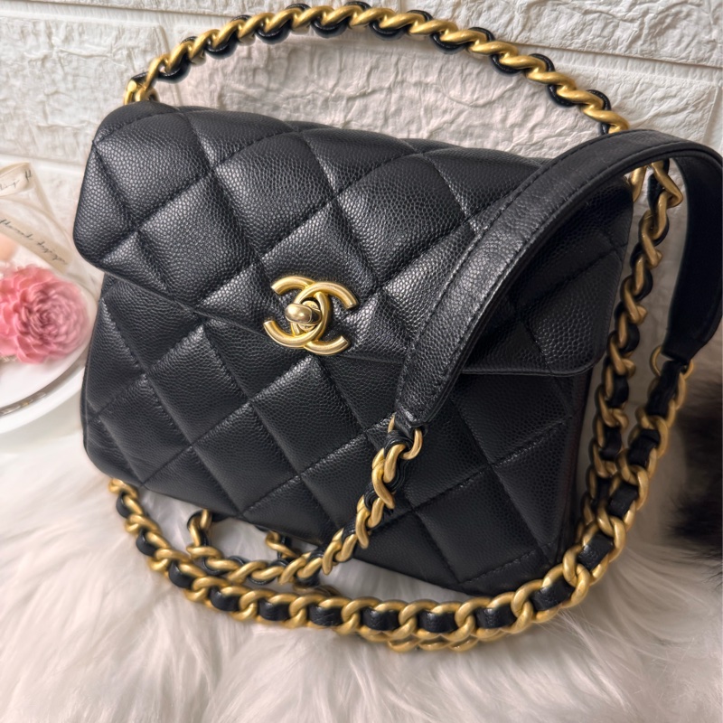 香奈兒24 s亮面粒紋小牛皮芯片-35