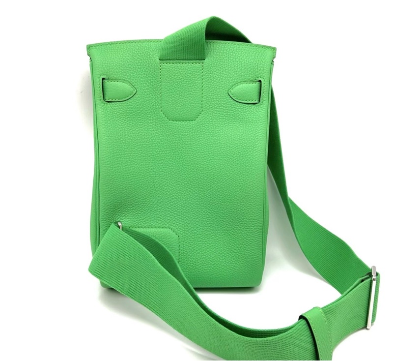 先問貨存再拍✨ HERMES/愛馬仕hac a dos小號漫畫綠銀扣斜挎包-1